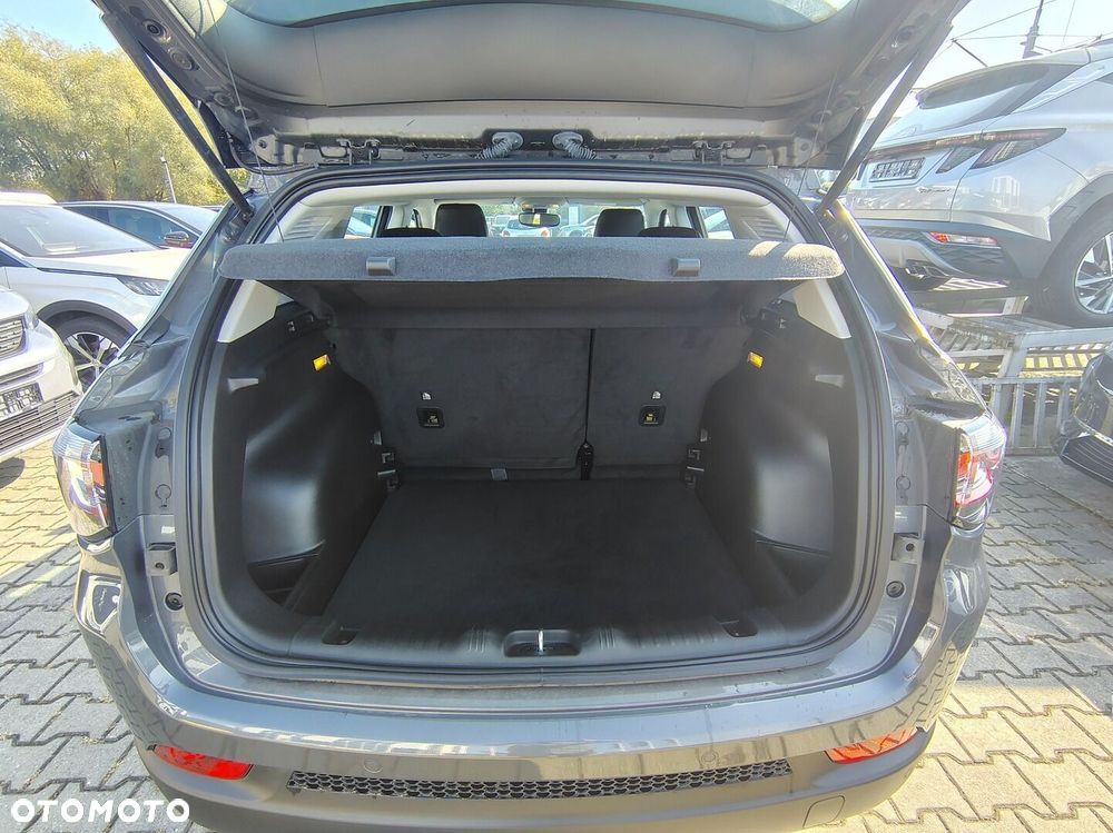 Jeep Compass - 10