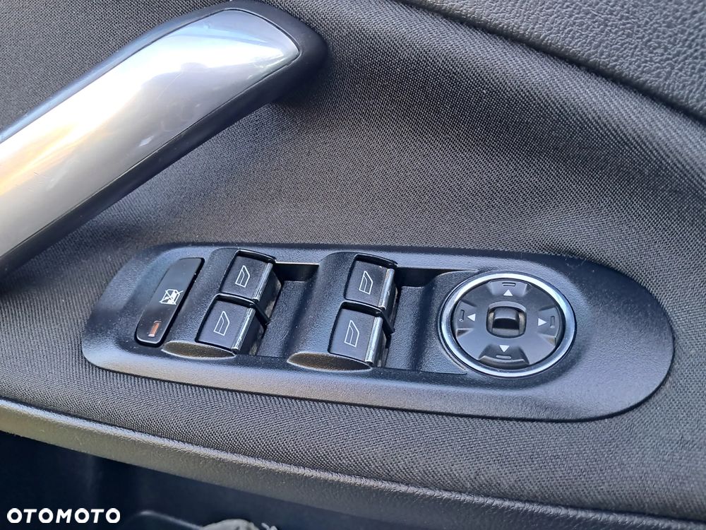 Ford Mondeo 2.0 Ghia - 22