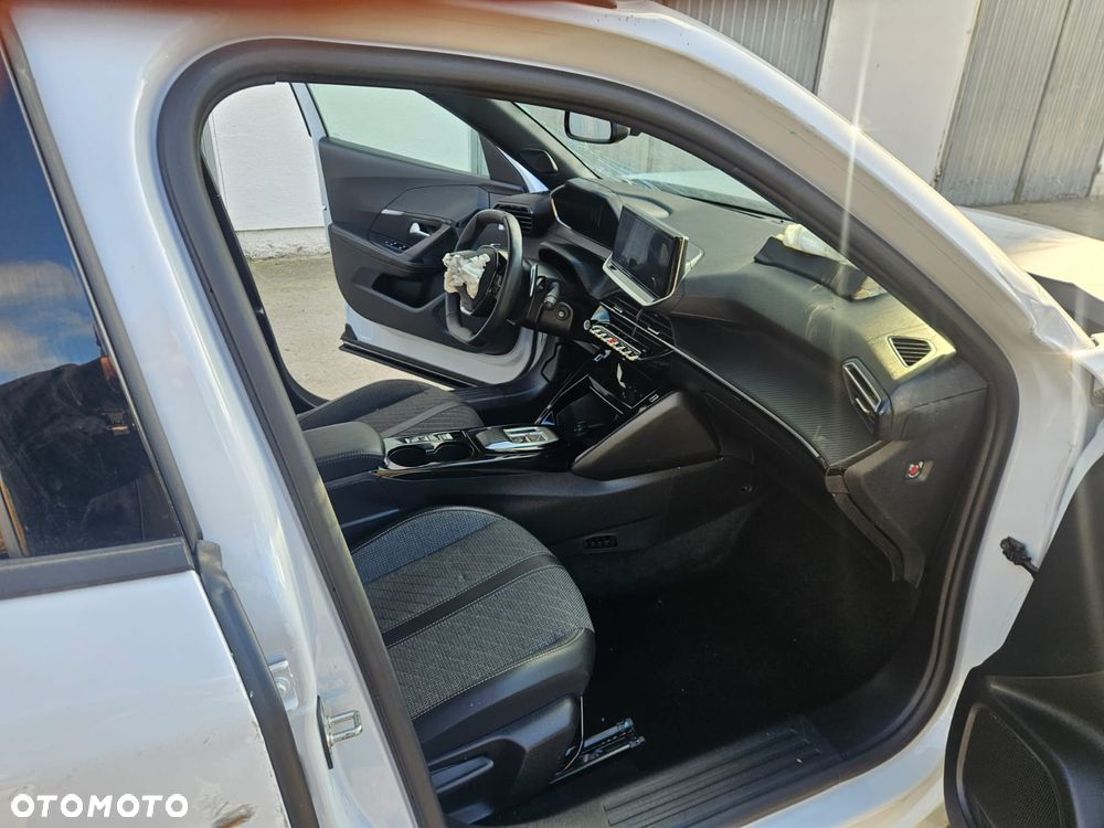 Peugeot 2008 - 16