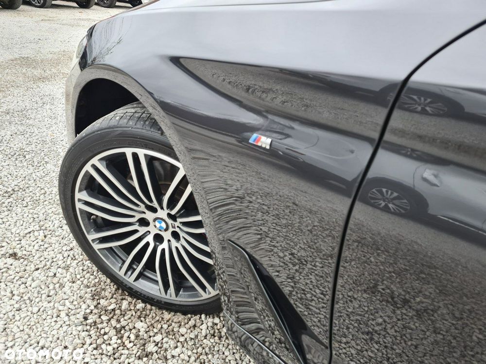 BMW Seria 5 530d xDrive M Sport sport - 13