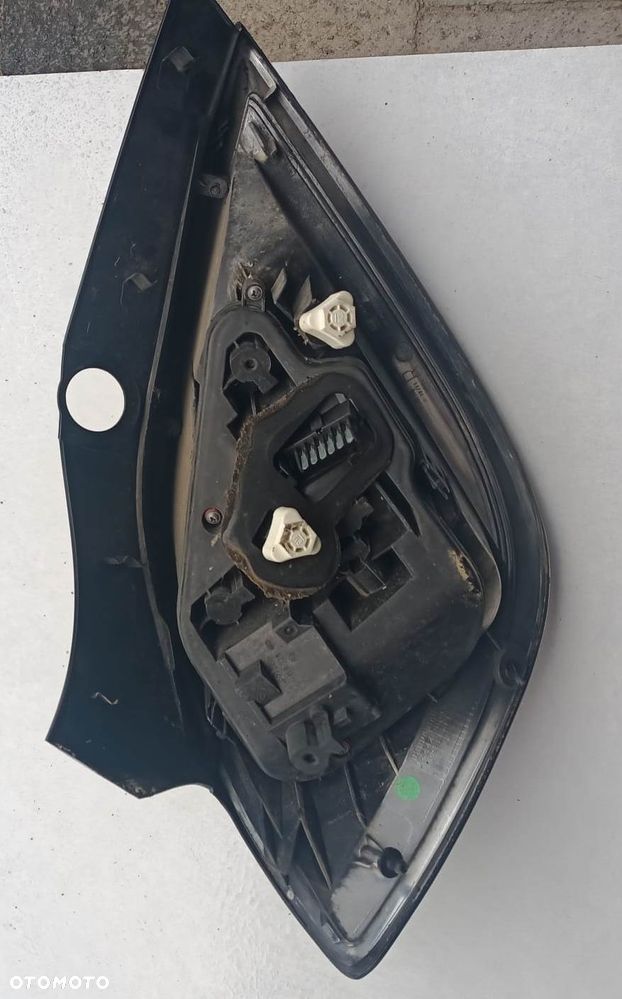 LAMPA PRAWY TYŁ OPEL ASTRA H 05r EUR - 2