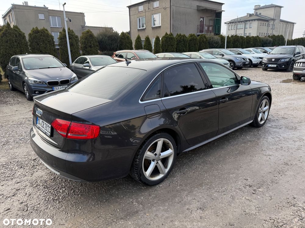 Audi A4 Limousine - 20