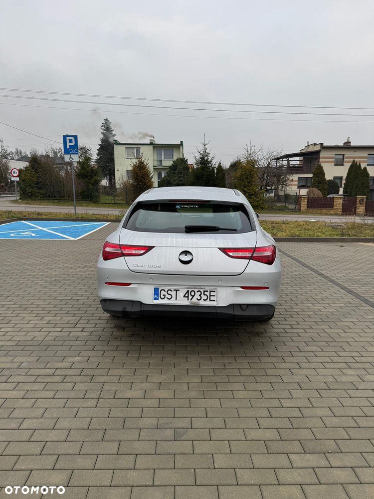 Mercedes-Benz CLA 180 d - 13