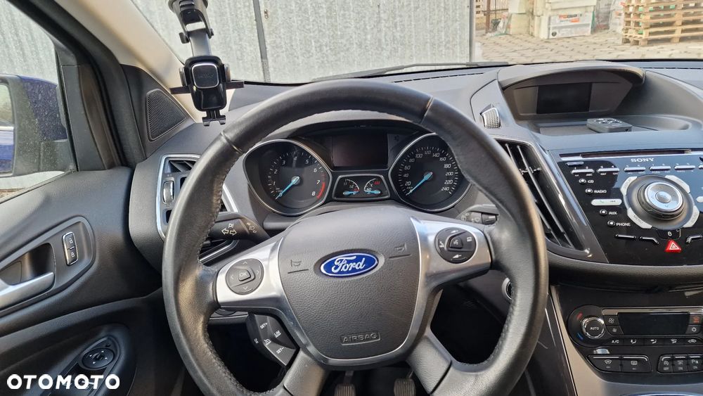 Ford Kuga - 11