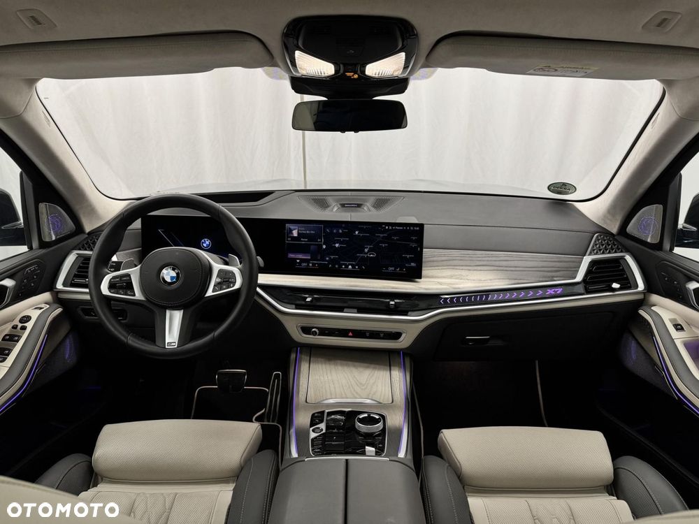 BMW X7 - 26