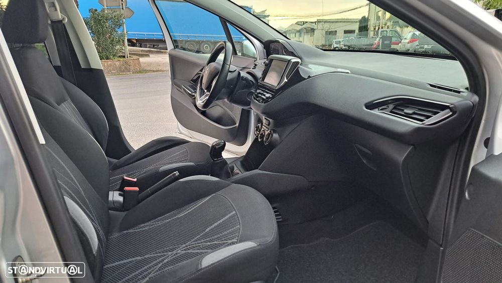 Peugeot 208 1.4 HDi Active - 31