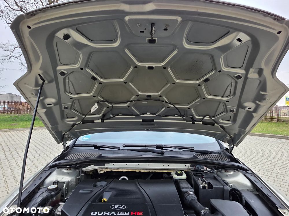 Ford Mondeo 2.3 Ghia - 31