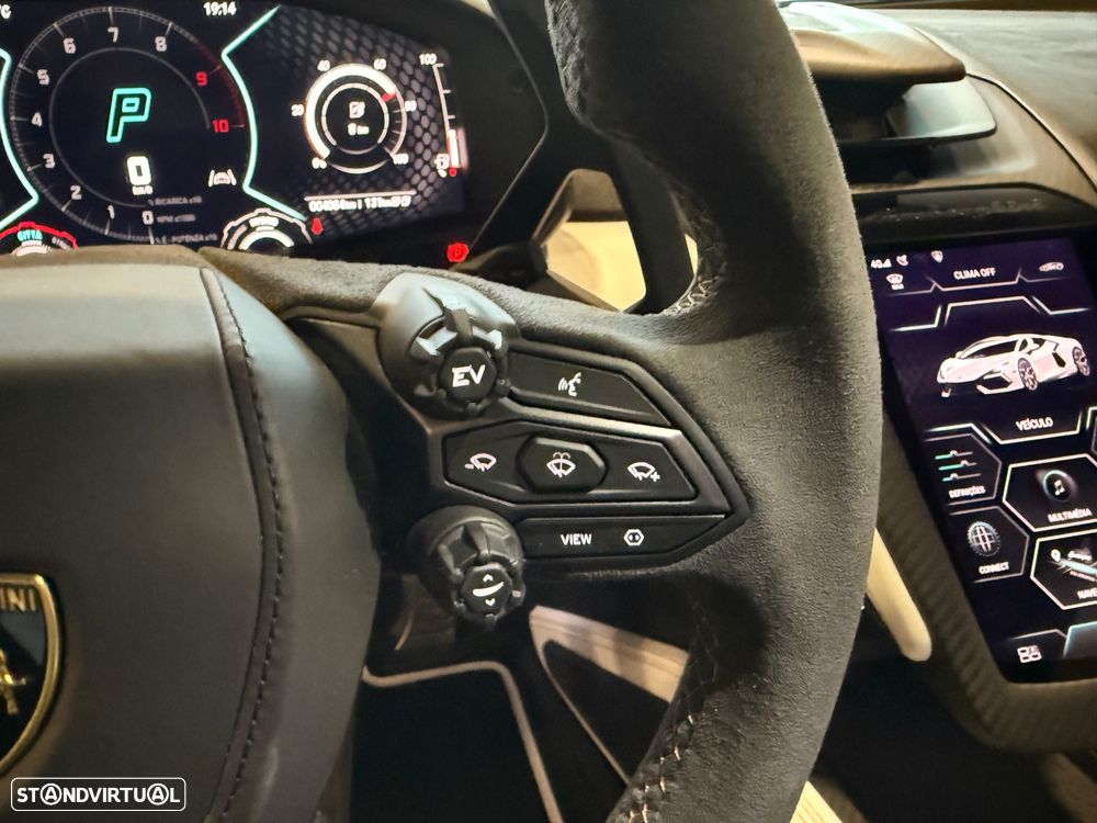 Lamborghini Revuelto 6.5 V12 - 31