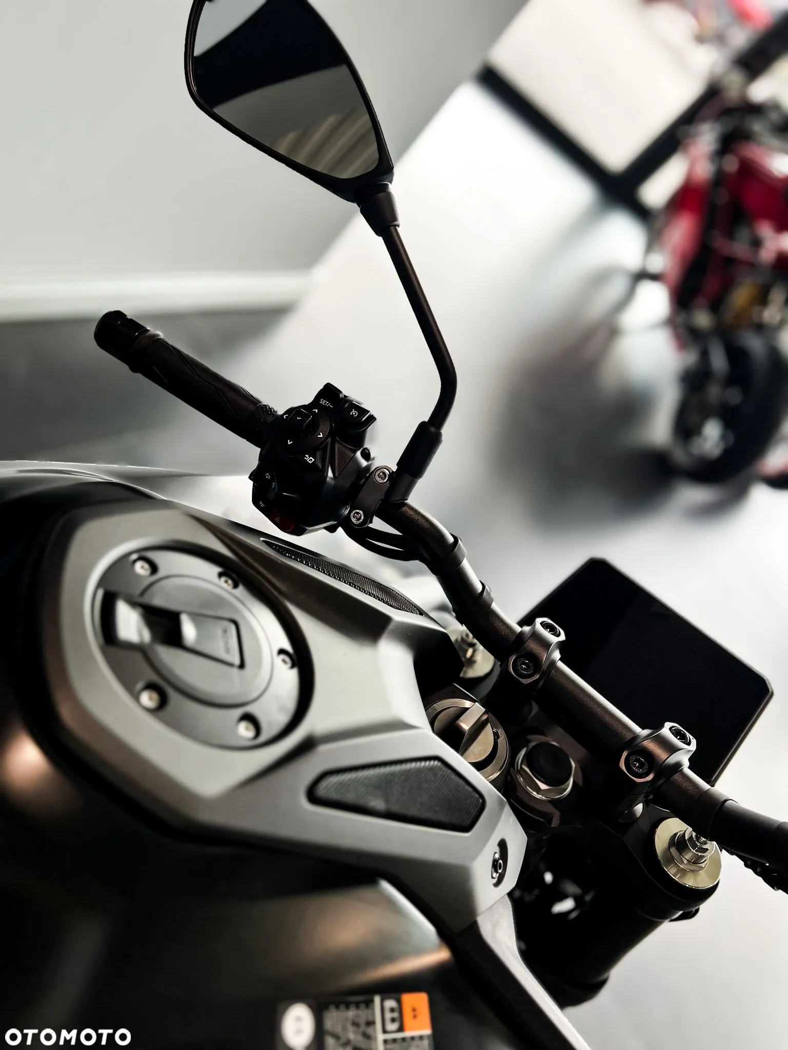 Yamaha MT - 6