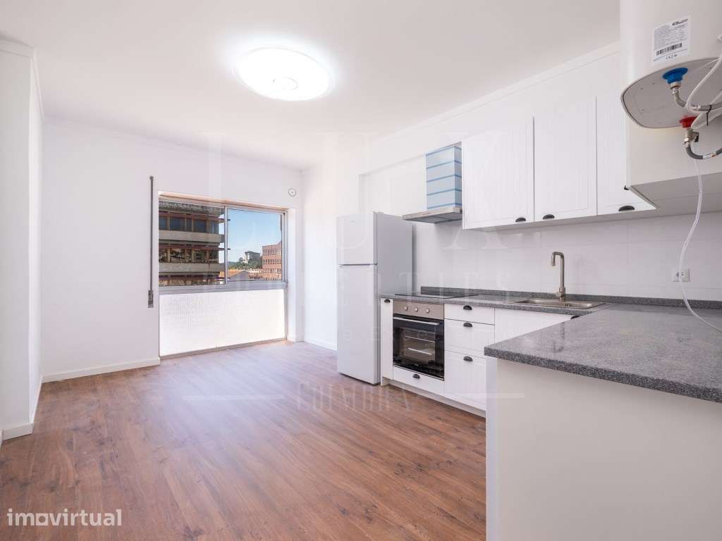 Apartamento T0 | Avenida Fernão de Magalhães, Coimbra - Grande imagem: 2/22