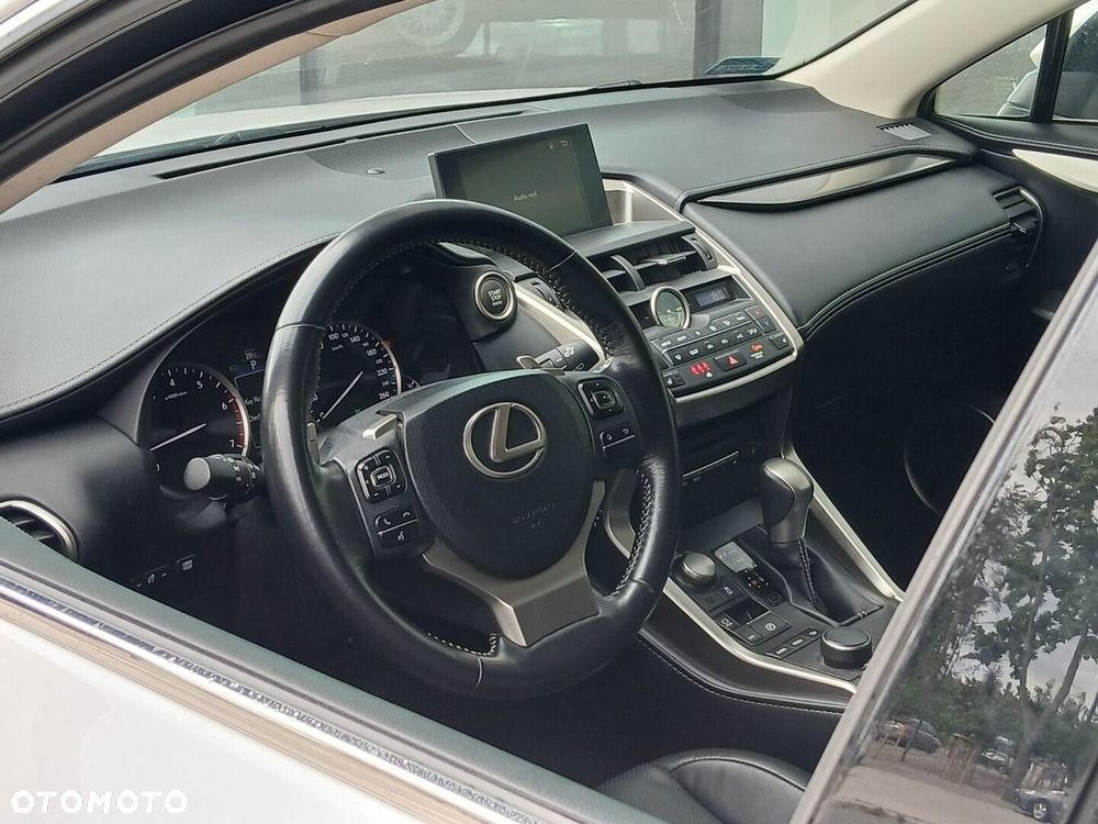 Lexus NX 200t Comfort AWD - 14