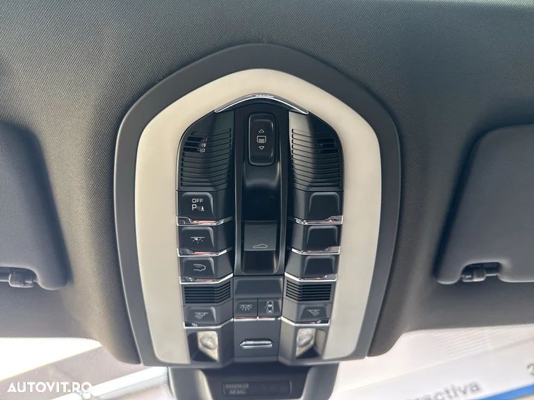 Porsche Macan 3.0 PDK S - 32