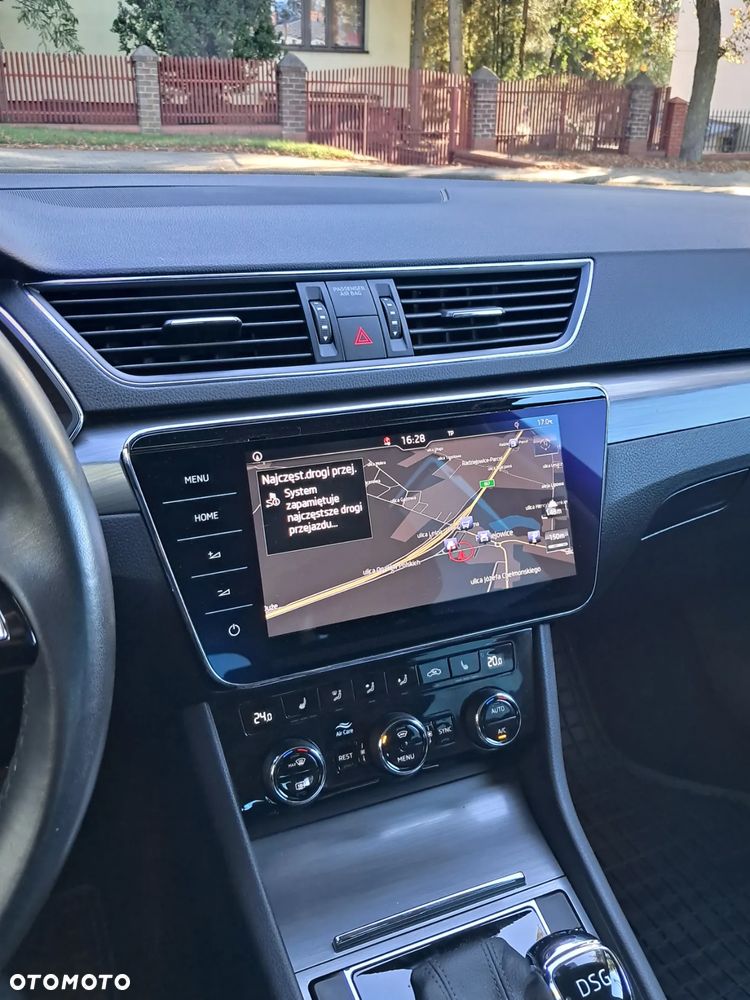 Skoda Superb 2.0 TDI SCR Ambition DSG - 29