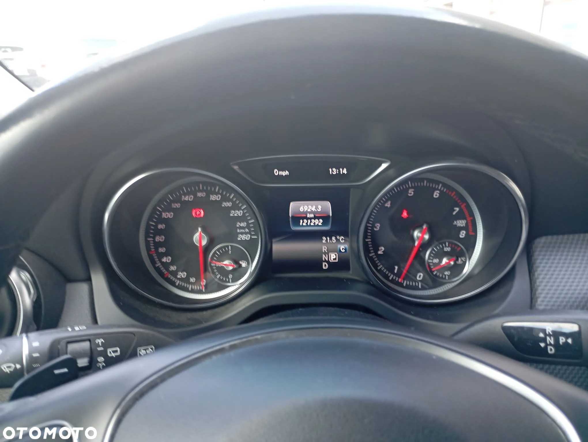 Mercedes-Benz GLA 200 7G-DCT - 14