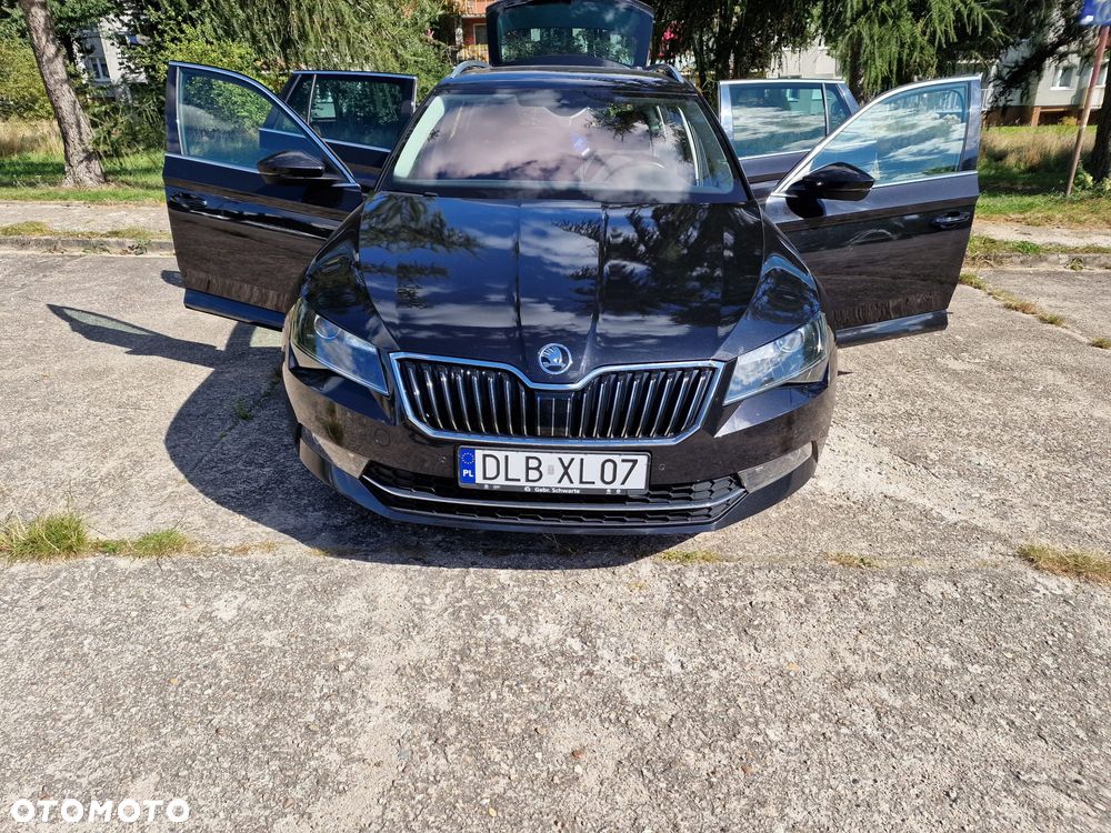 Skoda Superb 2.0 TDI DSG Ambition - 4