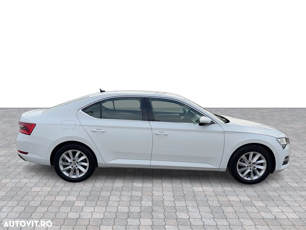 Skoda Superb 2.0 TDI DSG Style - 6