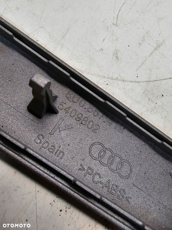 LISTWA DEKOR DRZWI LEWY TYŁ AUDI Q3 8U 8U0867419 - 6