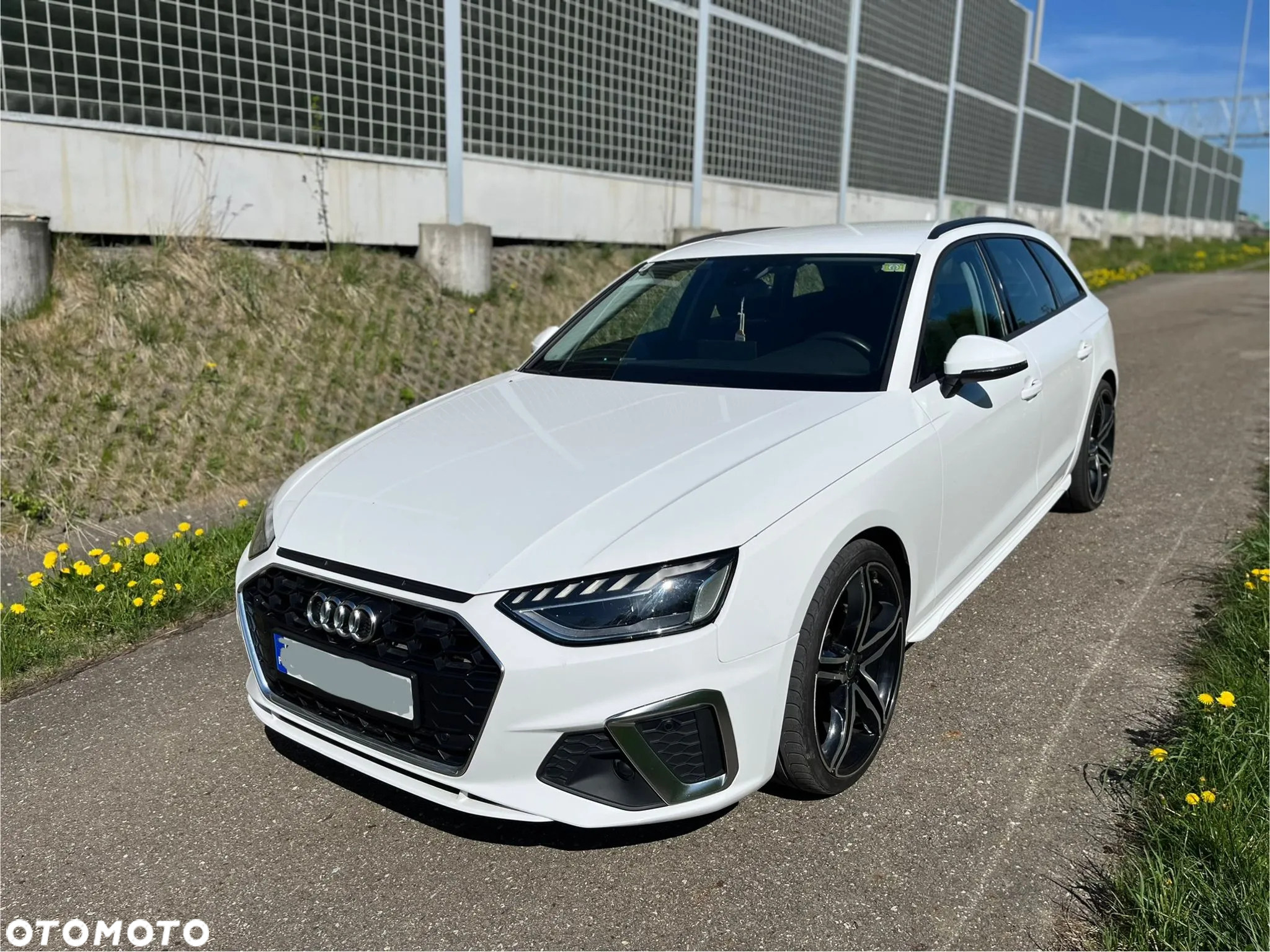 Audi A4 Avant 40 TDI S tronic S line - 2