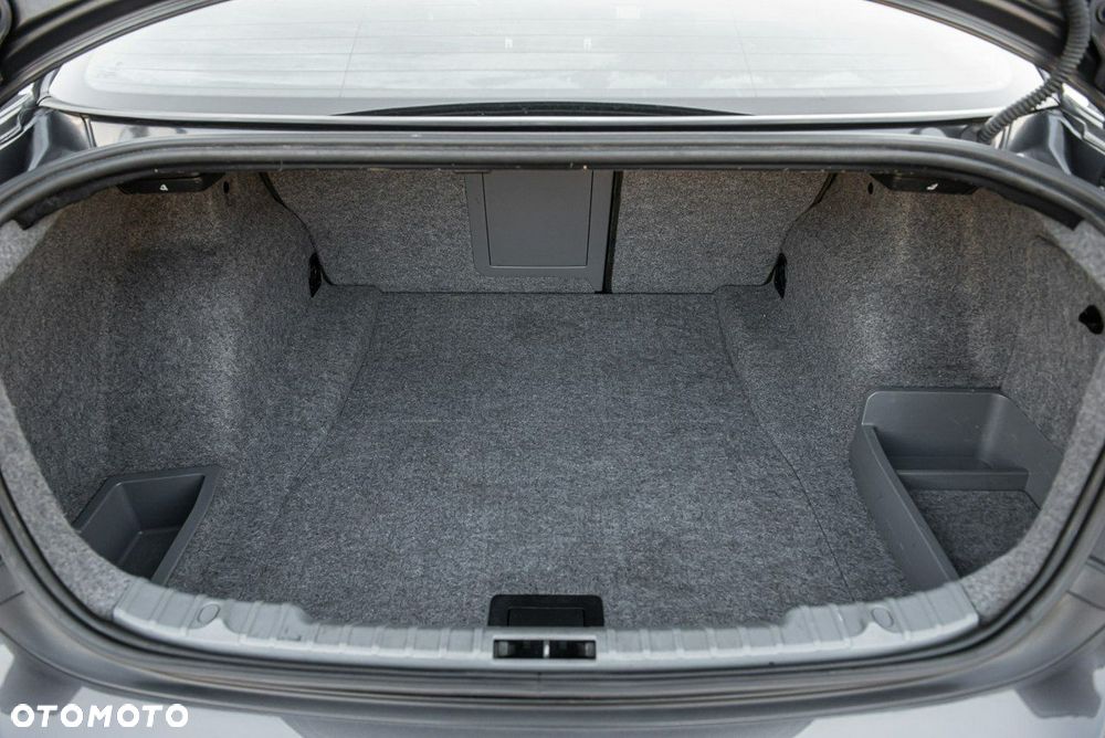 BMW Seria 3 320d - 23