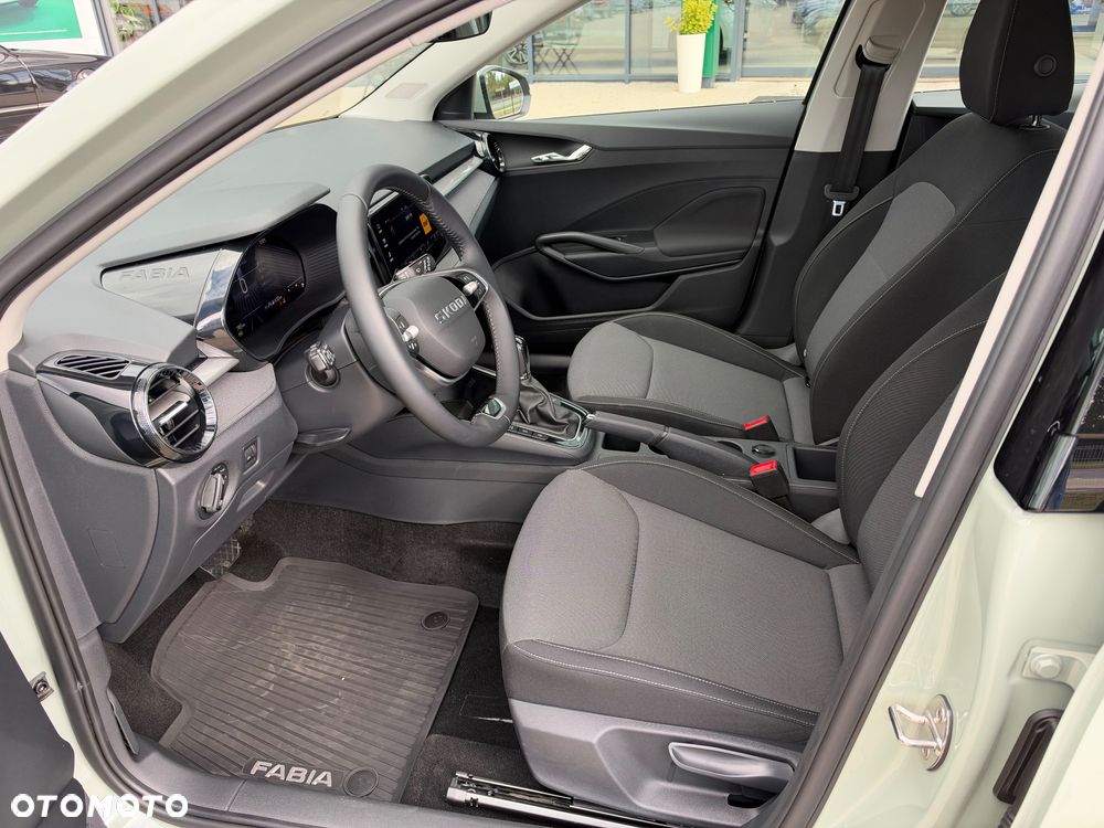 Skoda Fabia 1.0 TSI Drive DSG - 8