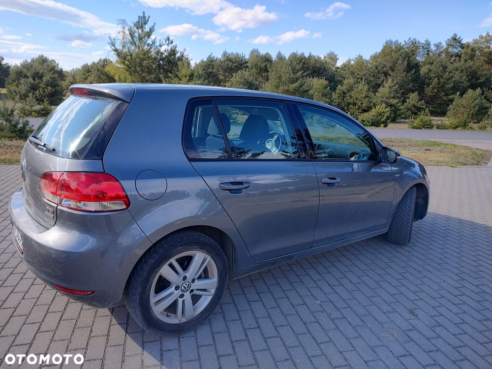 Volkswagen Golf 1.6 TDI DPF BlueMotion Technology MATCH - 4