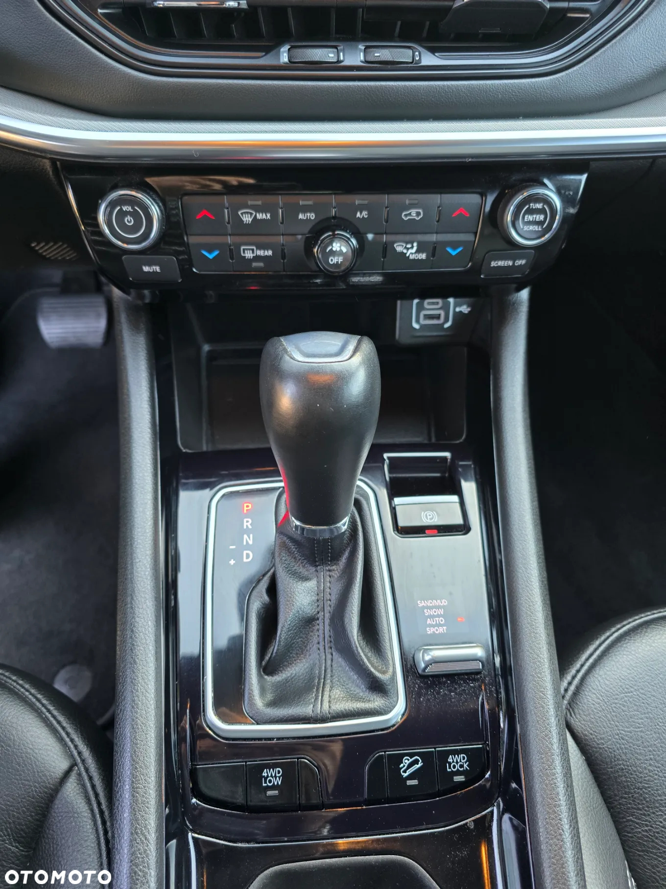 Jeep Compass 1.3 T-GDI 4xe PLUG-IN HYBRID Automatik S - 16
