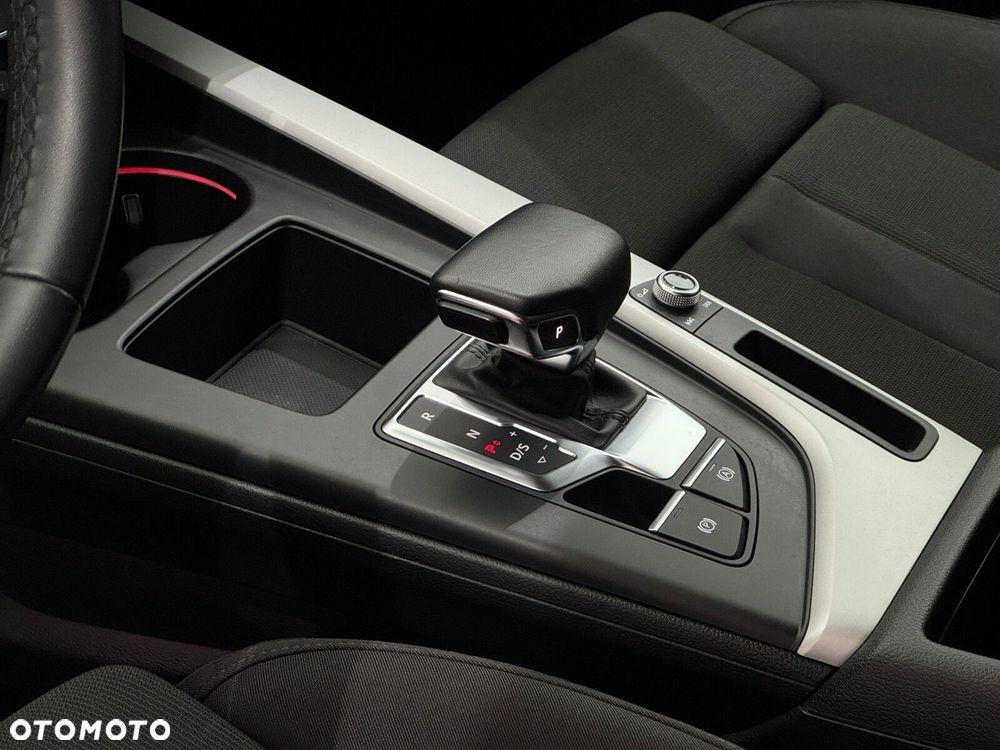 Audi A4 Limousine - 9