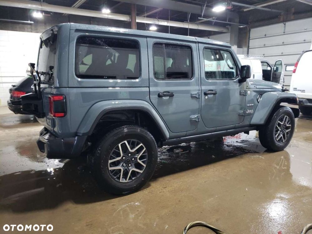 Jeep Wrangler - 4
