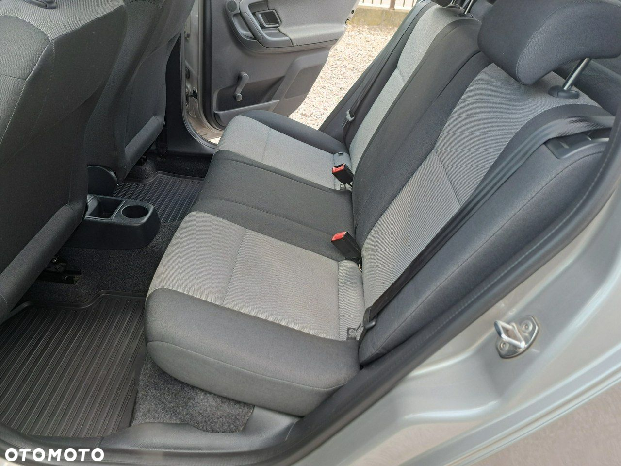 Skoda Fabia 1.4 16V Active - 16
