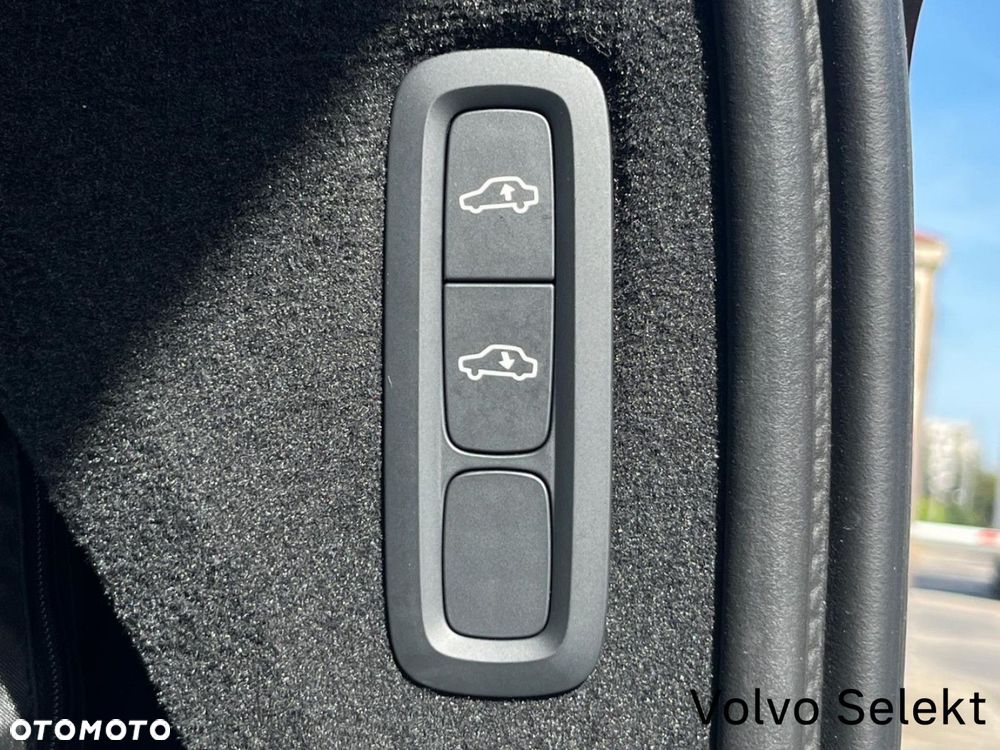 Volvo XC 90 - 33