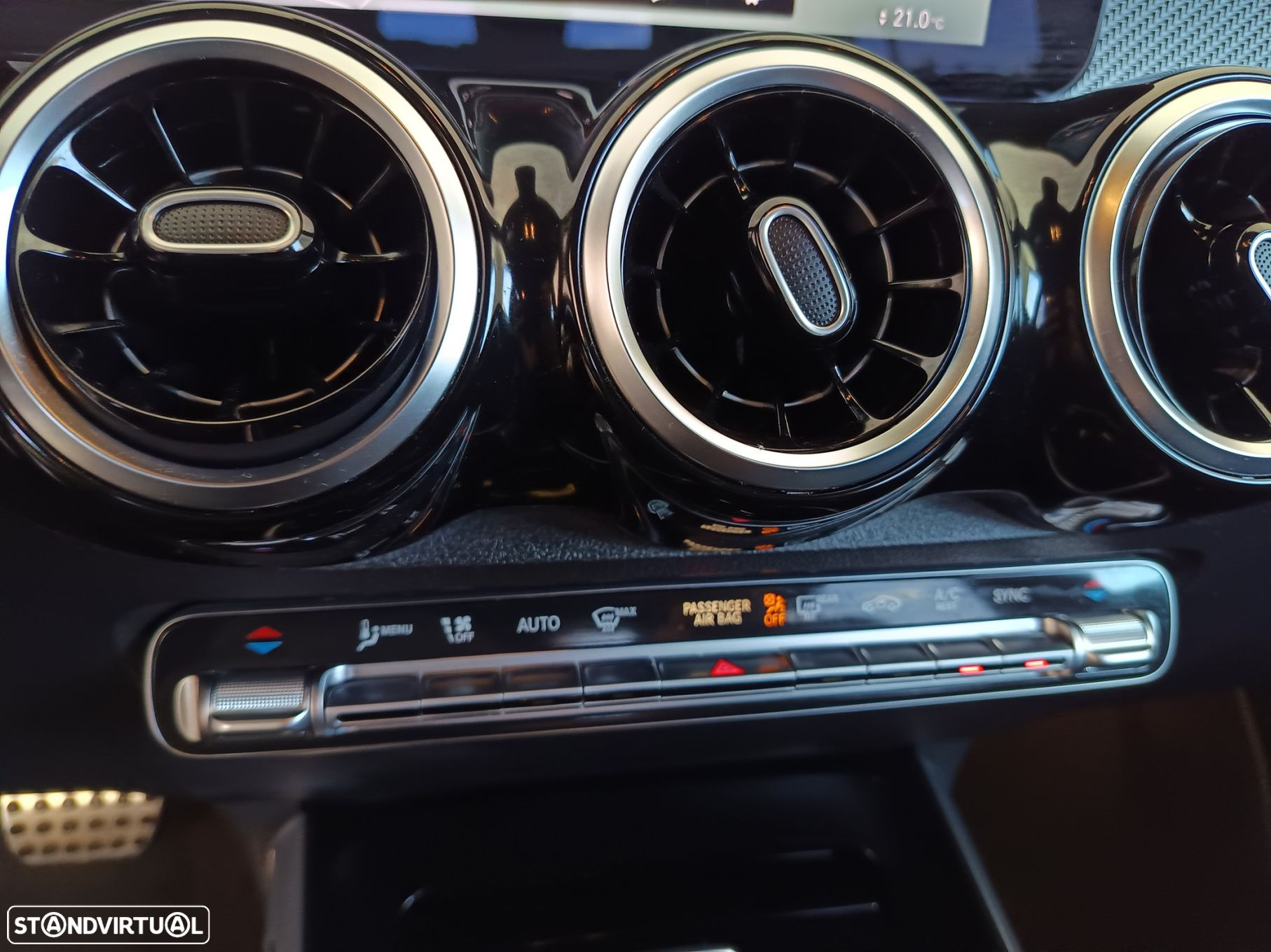 Mercedes-Benz GLB 200 d AMG Line - 28