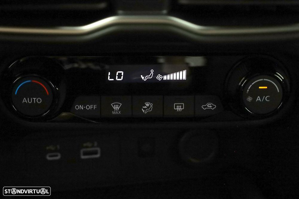 Nissan Juke 1.0 DIG-T N-Connecta - 12