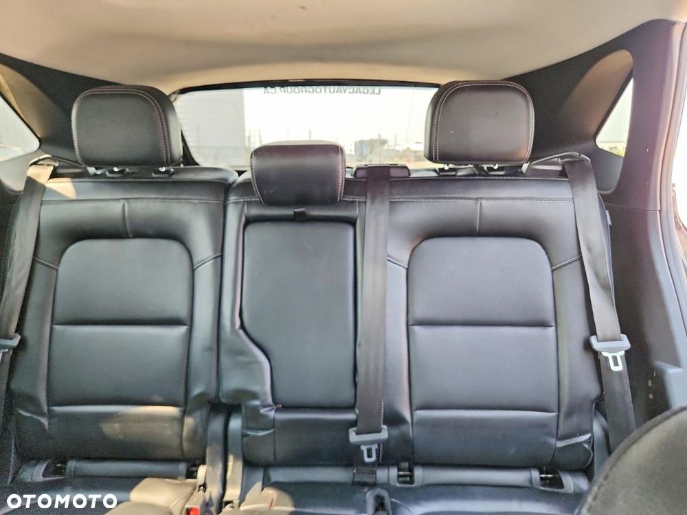 Ford Escape 2.0 EcoBoost AWD Titanium - 10