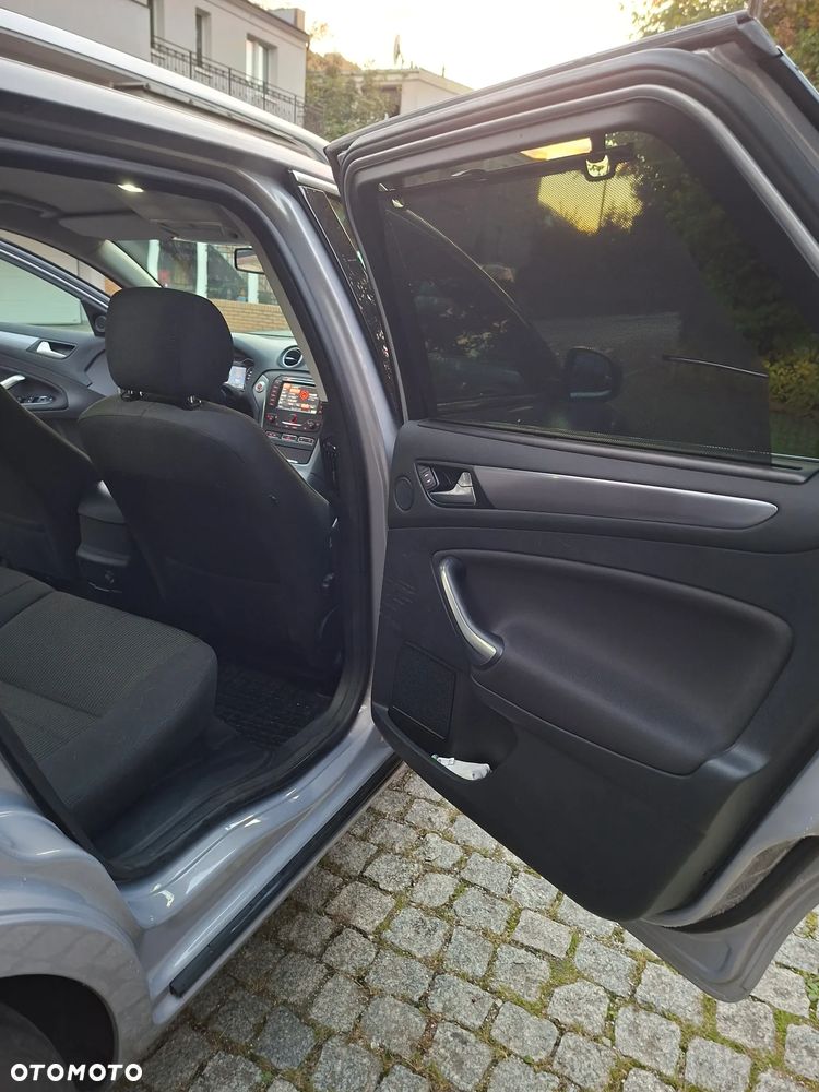 Ford Mondeo 2.2 TDCi Trend - 12
