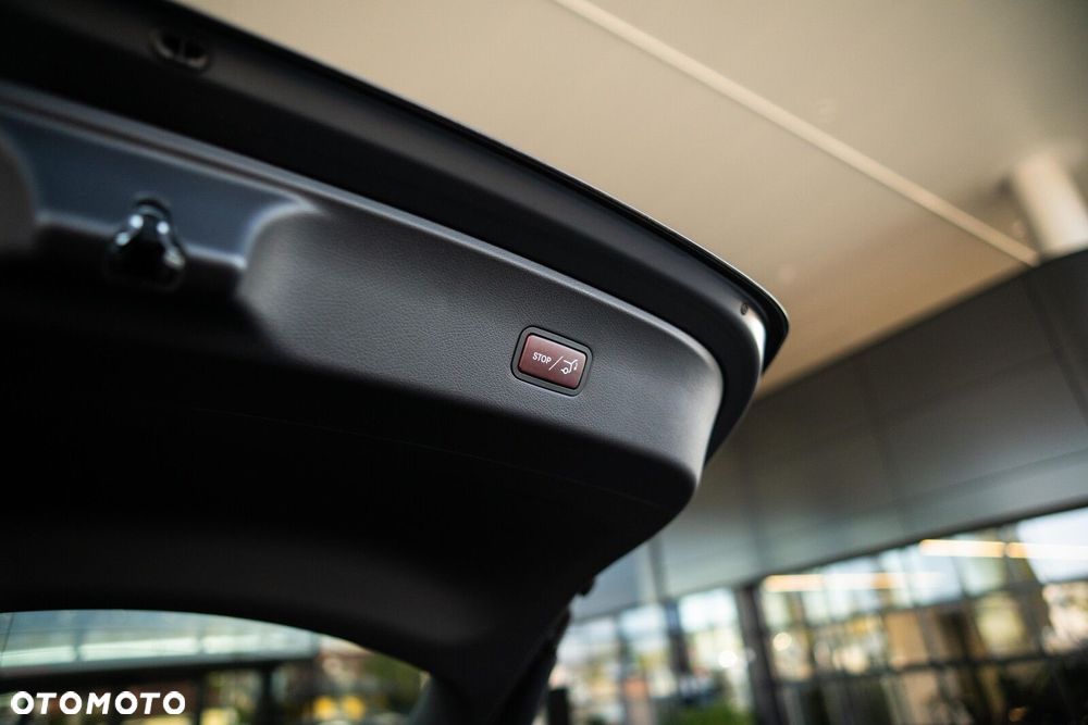 Mercedes-Benz GLC - 25