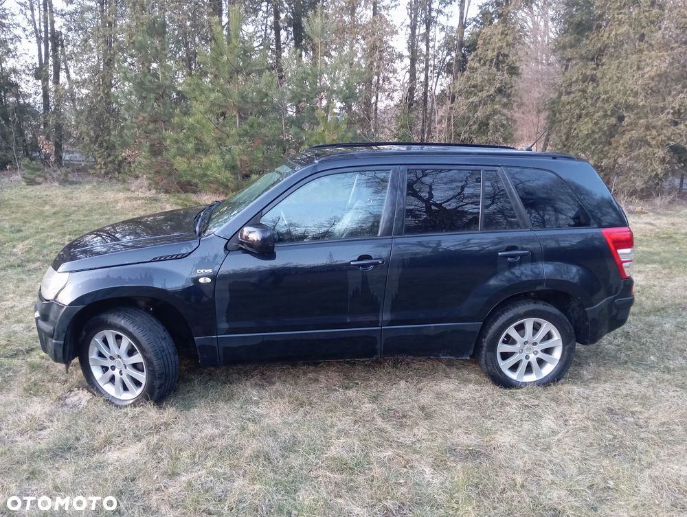 Suzuki Grand Vitara 1.9 DDiS Club DPF Family - 10