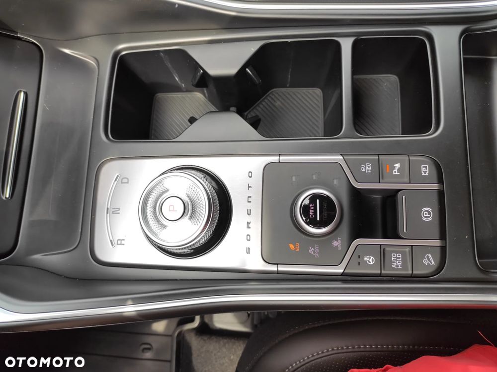 Kia Sorento 1.6T-GDI PHEV AWD OPF Platinum - 25