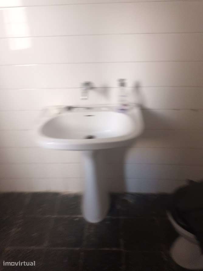 Vende-se Loja Algés Miraflores 60 m2 R/Chão - Grande imagem: 5/7