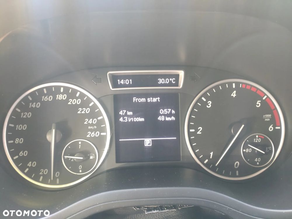 Mercedes-Benz Klasa B 180 CDI (BlueEFFICIENCY) - 9