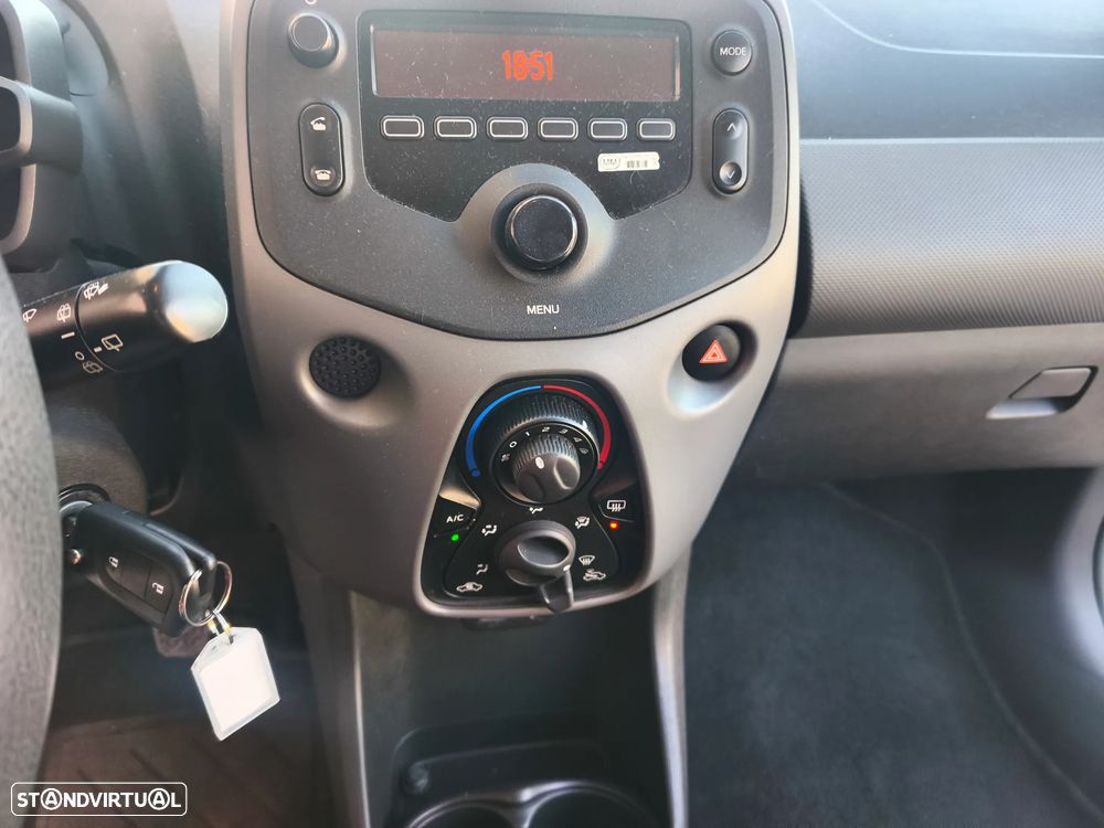 Peugeot 108 1.0 VTi Allure - 10