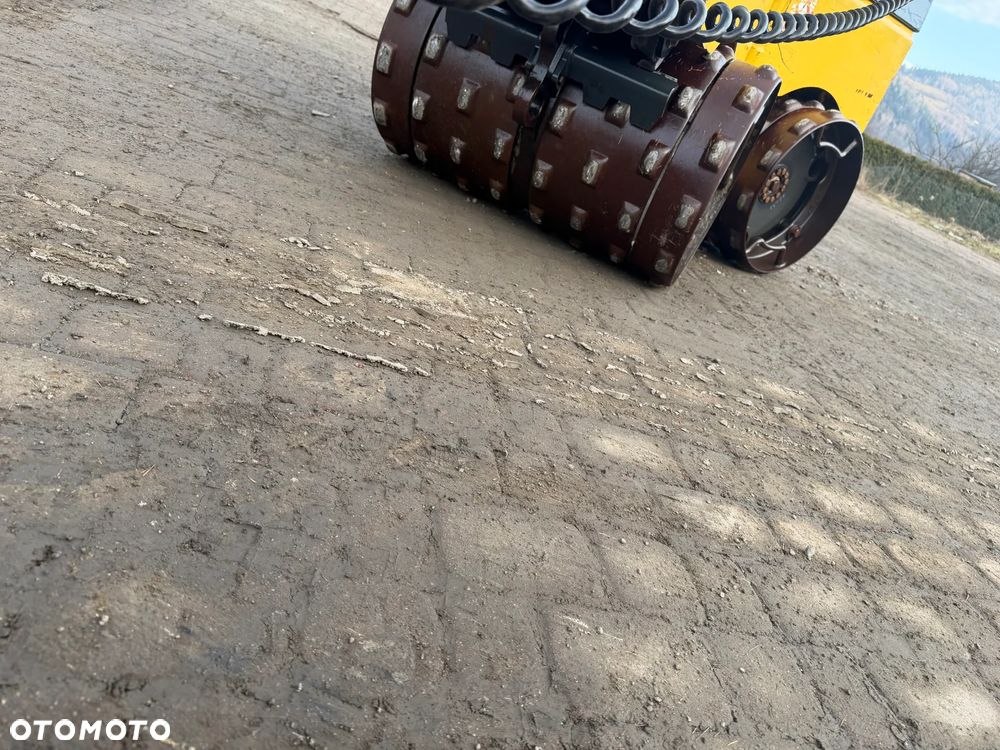 Bomag BMP 8500 Walec Łamany Okołkowany 1,6 tony Sterowany z Pilota radiowo zdalnie lub na Kabel! Silnik Kubota 3cyl. Jak Nowy Sprowadzony z Norwegii 2016r Do wykopów. Grubość kołków jak w Nowym walcu z salonu! Stan PERFEKT w Pełnym Oryginale! - 20
