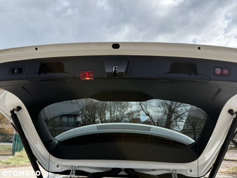 Mercedes-Benz GLA 200 AMG Line - 6