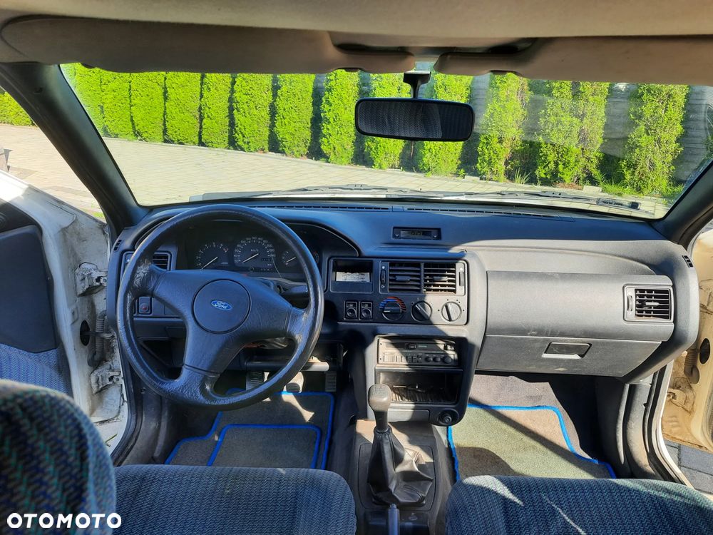 Ford Escort Kombi 1.4 CLX - 10