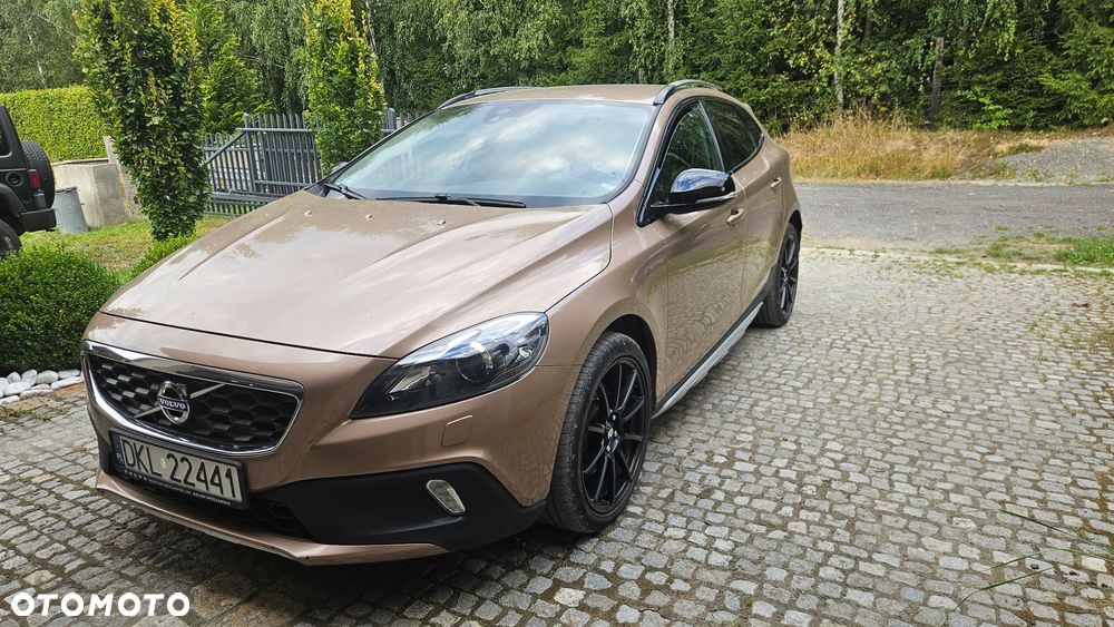 Volvo V40 Cross Country T4 AWD Momentum - 1