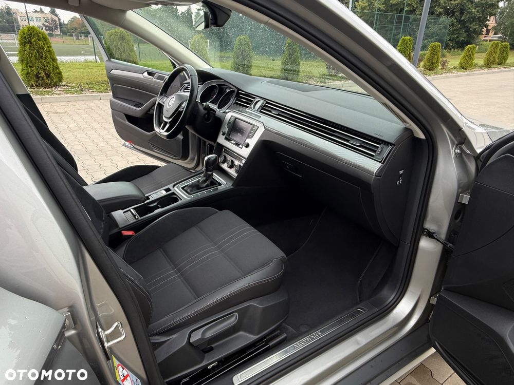 Volkswagen Passat Alltrack 2.0 TDI SCR 4Motion DSG (BMT) - 27