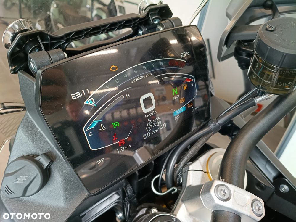 VOGE 900DSX - 9