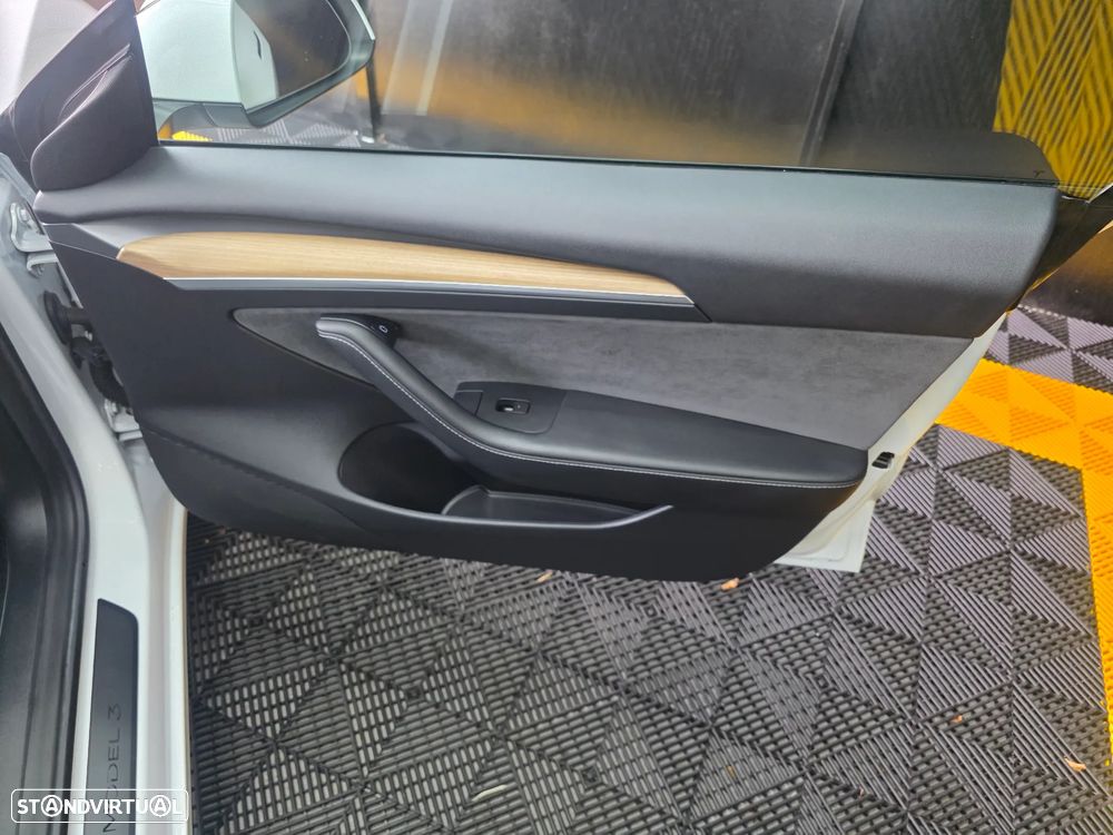 Tesla Model 3 Tração Traseira - 22