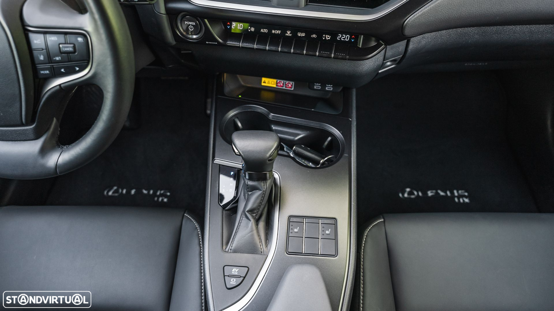 Lexus UX 250h Sport (Ecrã 12.3) - 22