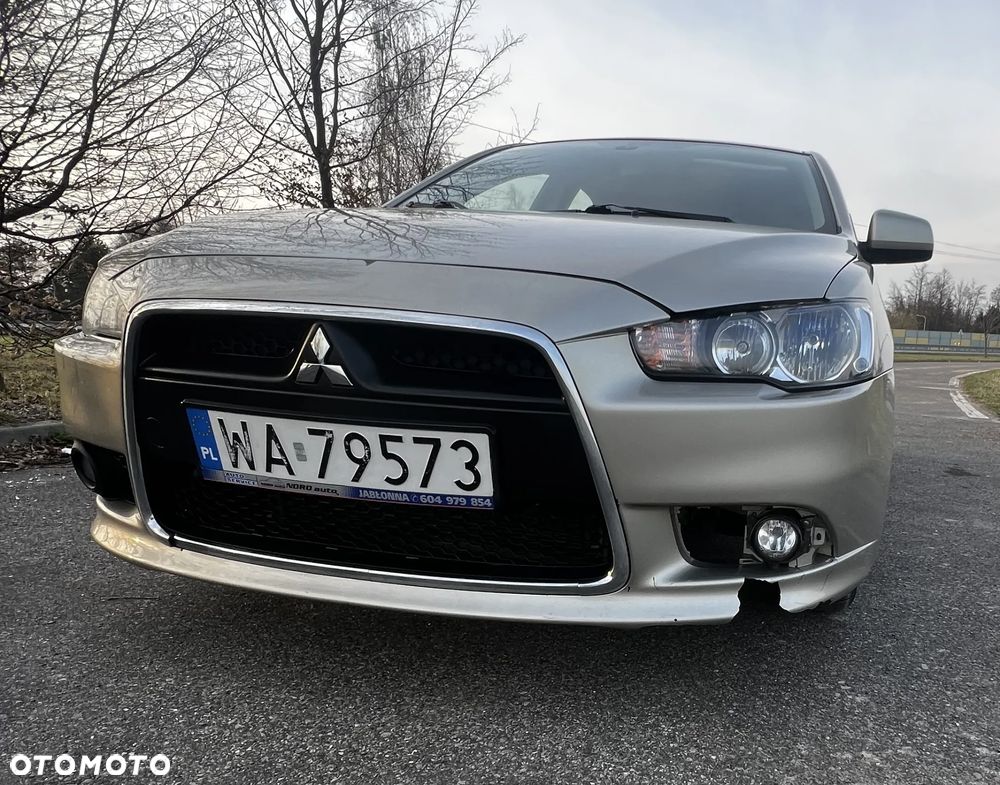 Mitsubishi Lancer - 2