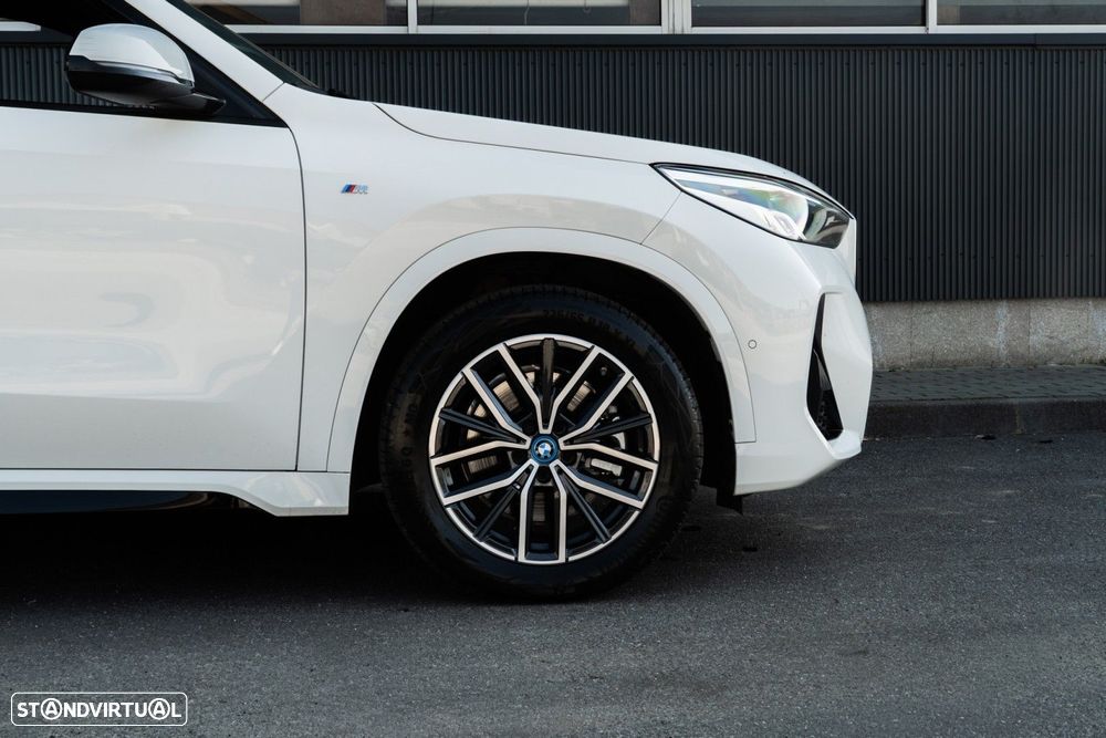 BMW iX1 xDrive30 Pack Desportivo M - 33